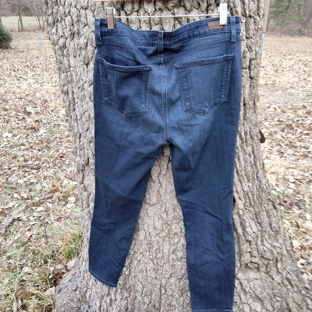 💲CLEARANCE💲Paige Denim Verdugo Crop jean in size 31 - Picture 2 of 3